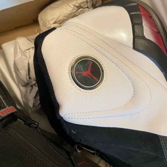Jordan Cover 3 ‘Bred’ - Picture 7 of 8